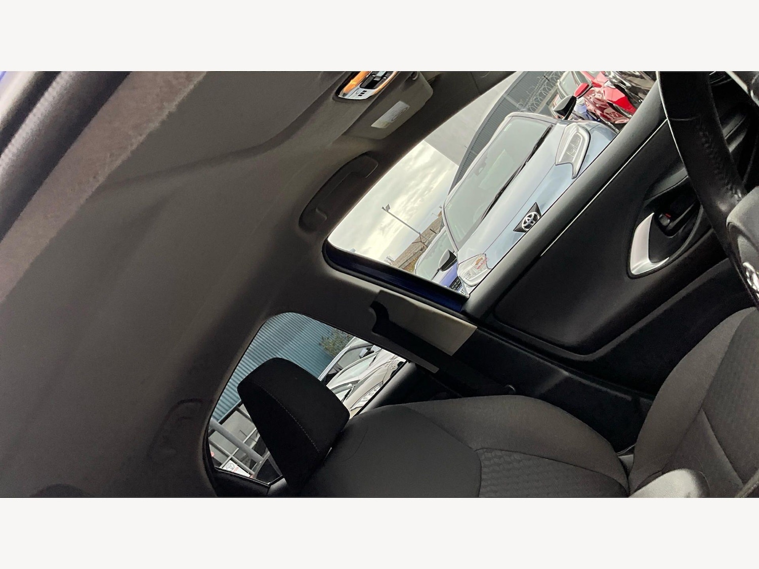 Used Toyota Yaris 2023 for sale - 78100303: Photo 24