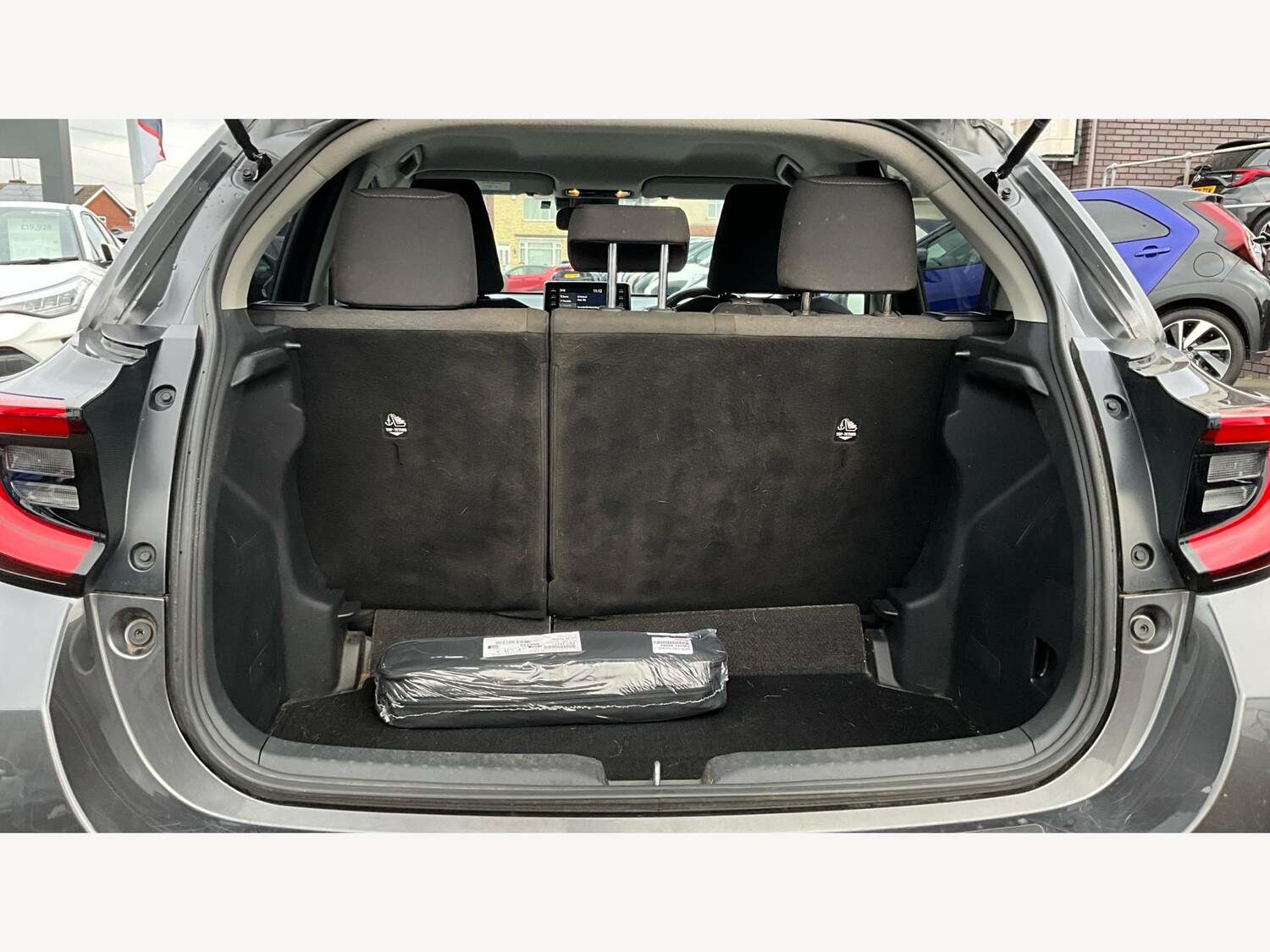 Used Toyota Yaris for sale - 77497399: Photo 16