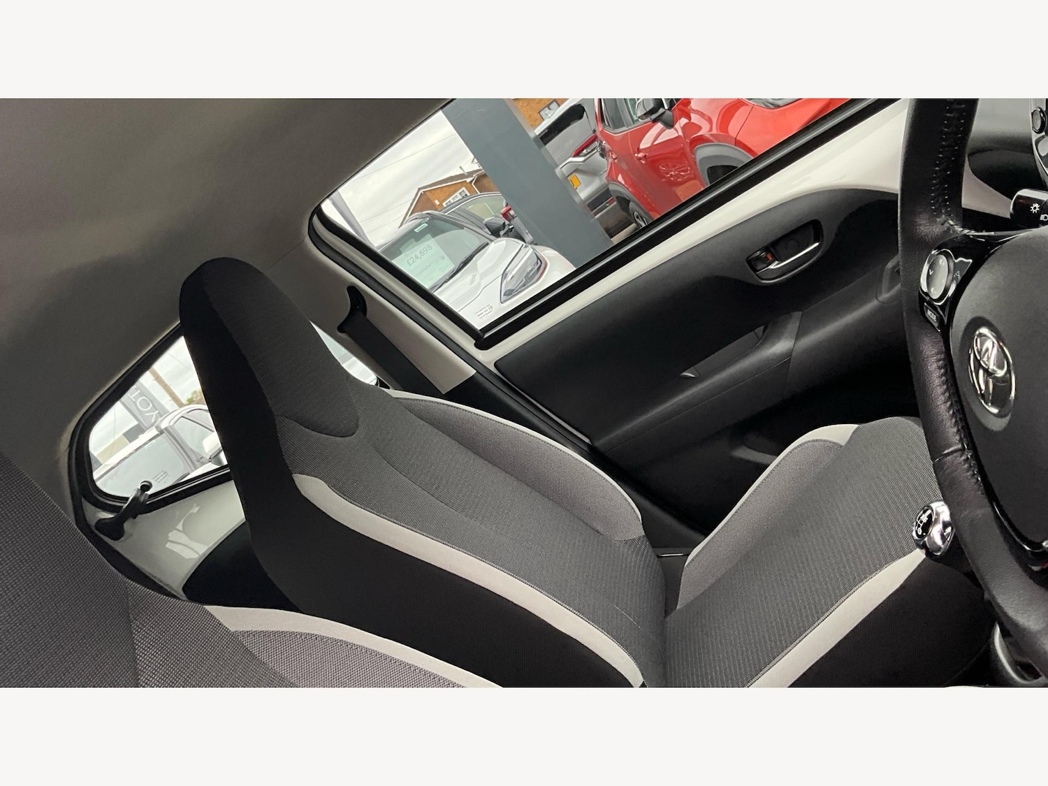 Used Toyota AYGO 2021 for sale - 76174754: Photo 24