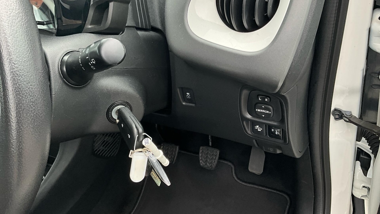 Used Toyota AYGO 2021 for sale - 76174754: Photo 44