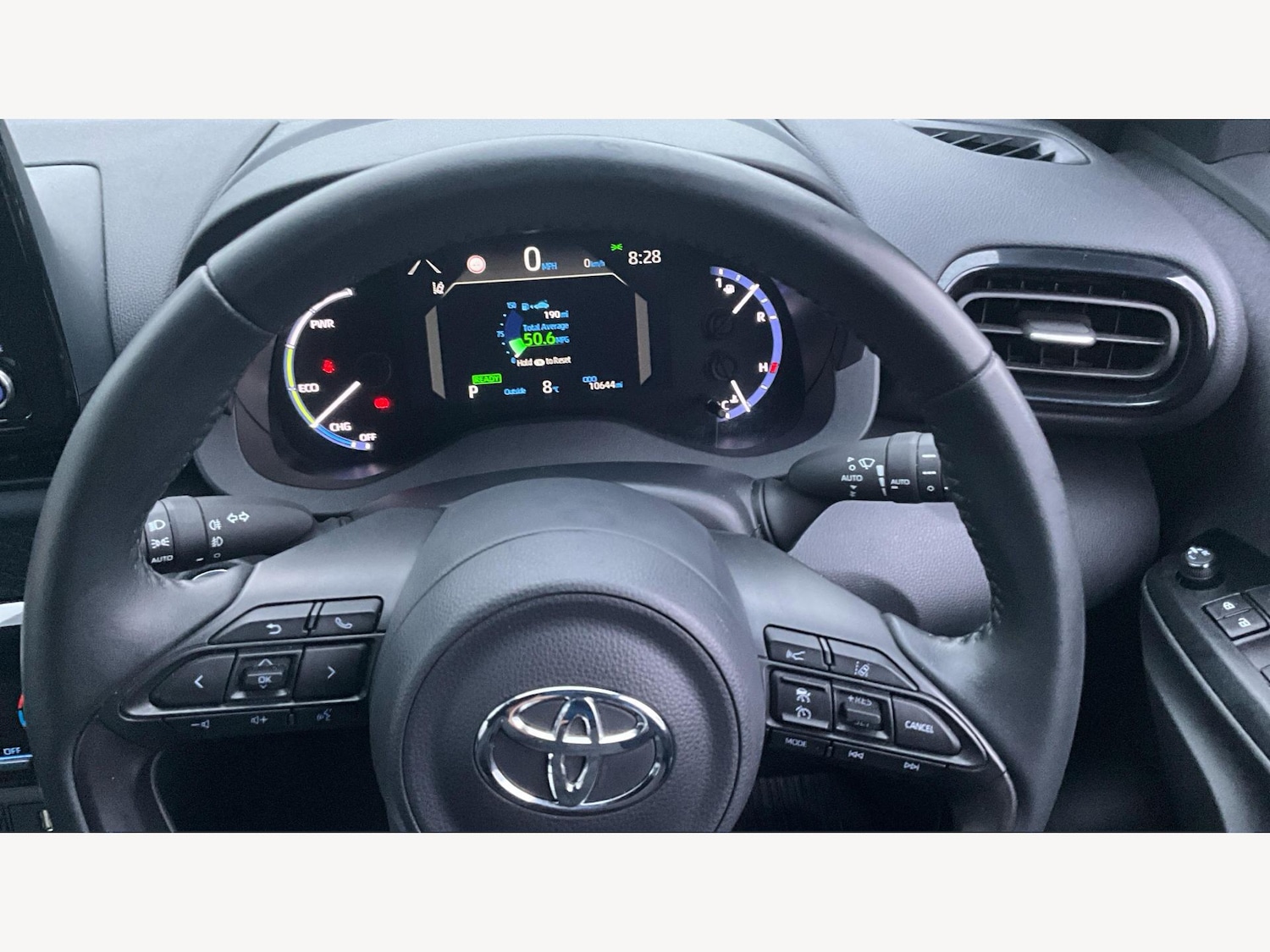 Used Toyota Yaris Cross 2024 for sale - 77646305: Photo 11