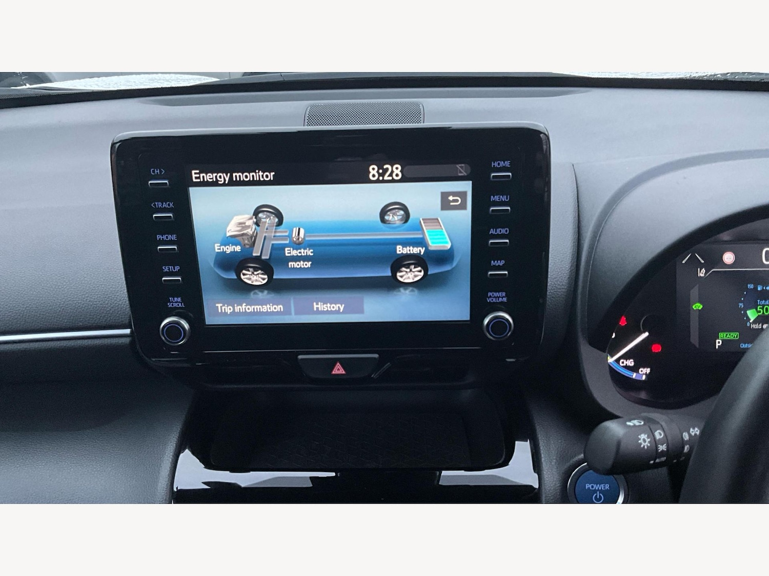 Used Toyota Yaris Cross 2024 for sale - 77646305: Photo 30