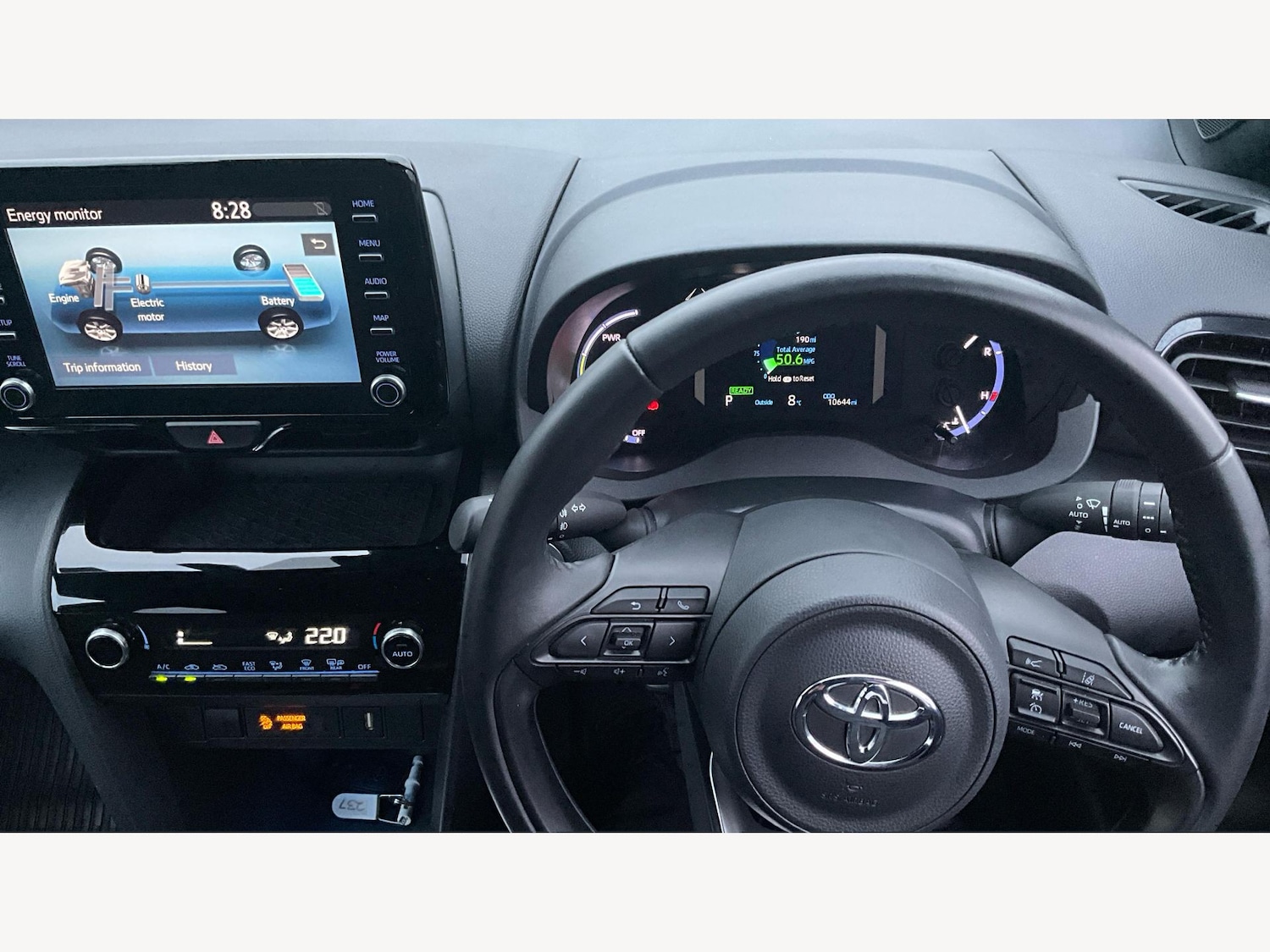 Used Toyota Yaris Cross 2024 for sale - 77646305: Photo 7