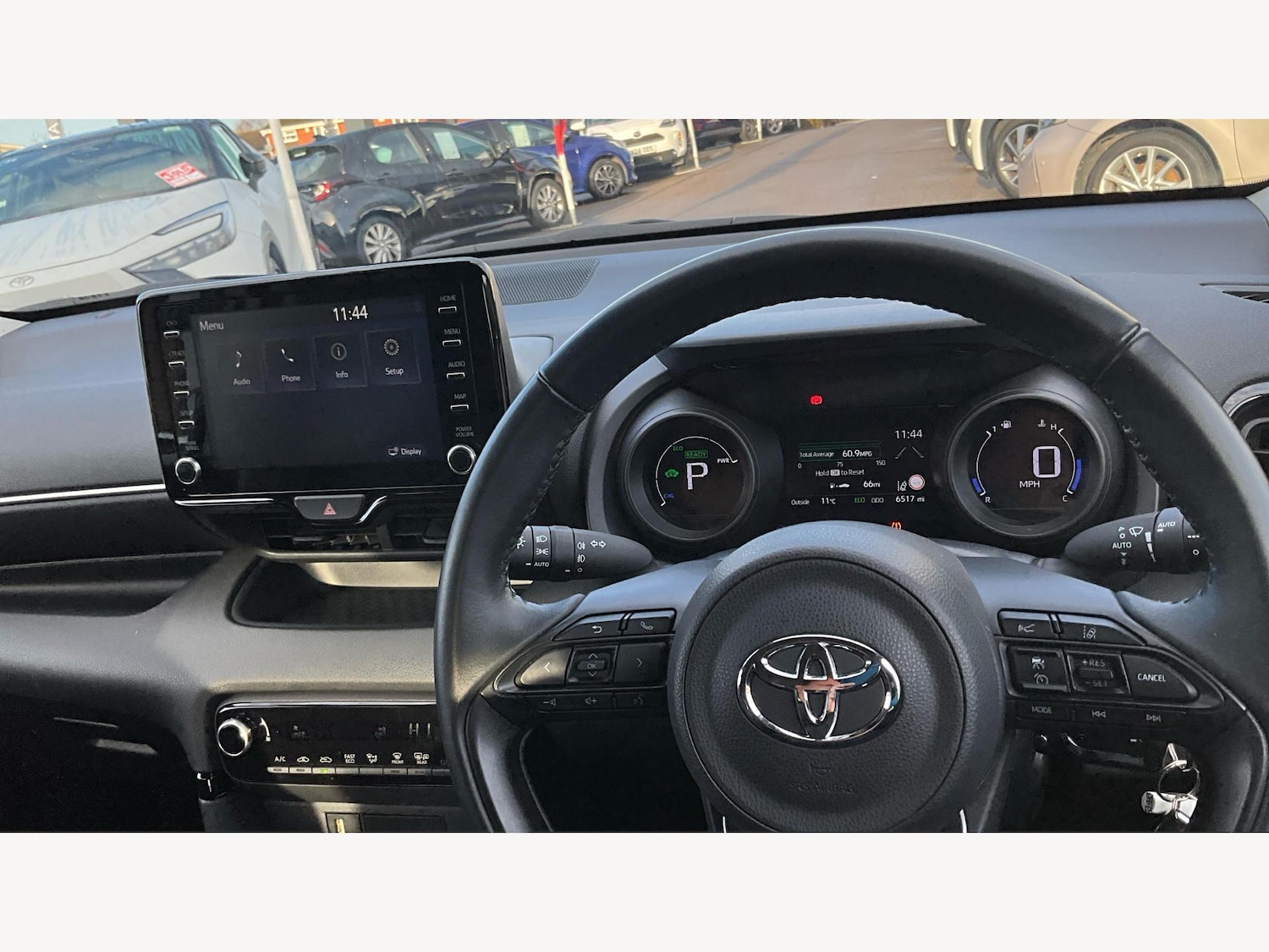Used Toyota Yaris 2022 for sale - 77238528: Photo 10