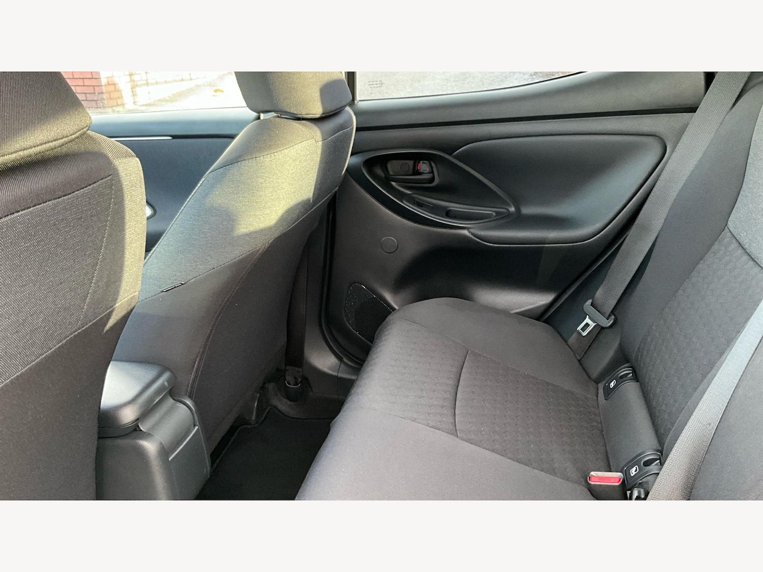 Used Toyota Yaris 2022 for sale - 77238528: Photo 15