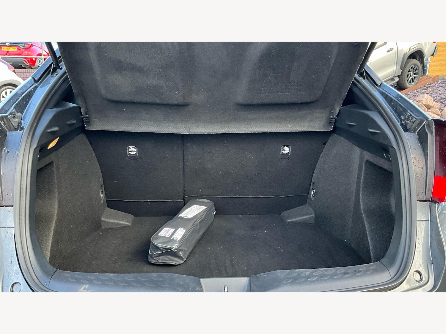 Used Toyota C-HR 2020 for sale - 76759762: Photo 16