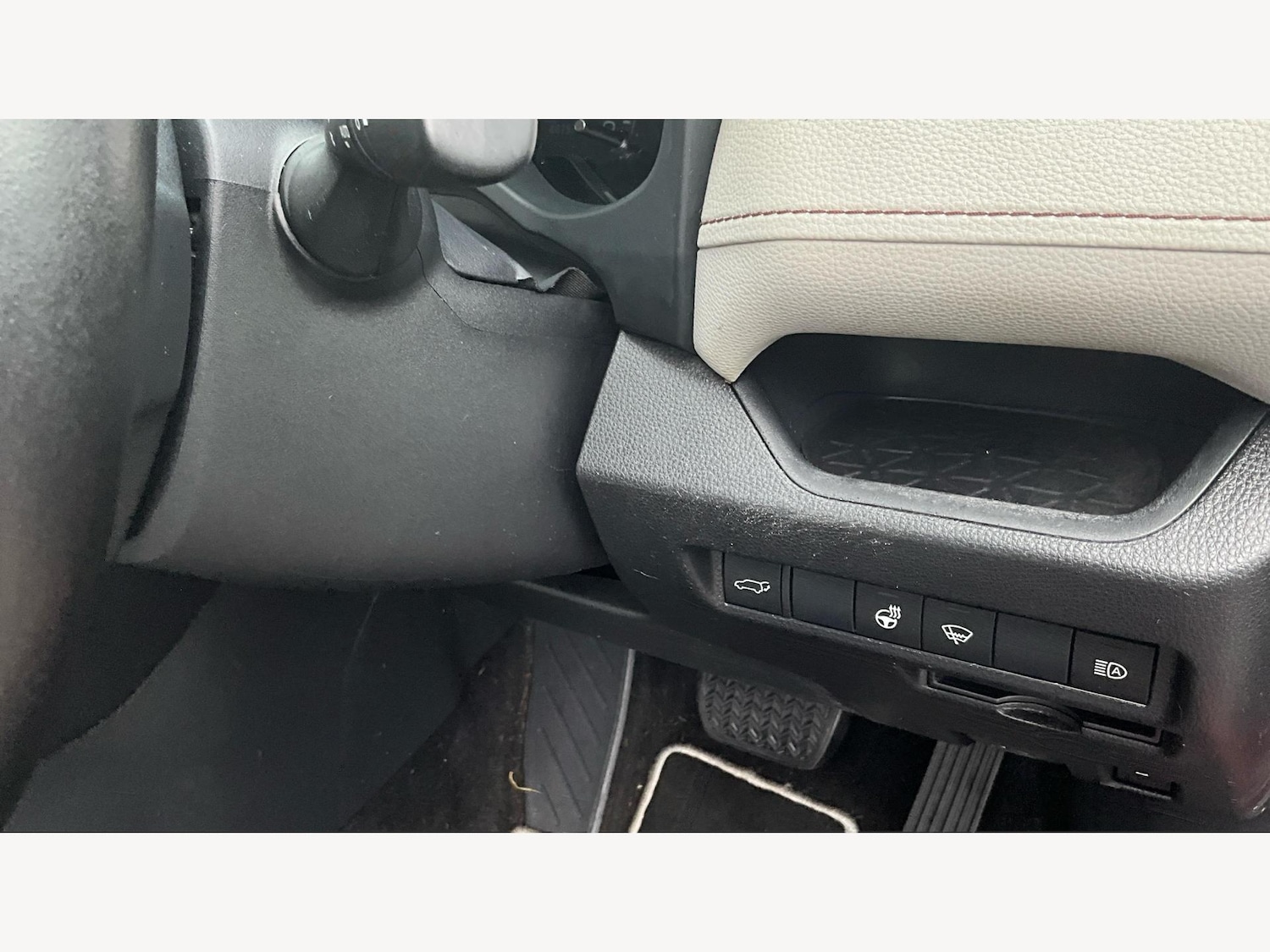 Used Toyota RAV4 2019 for sale - 76108915: Photo 44