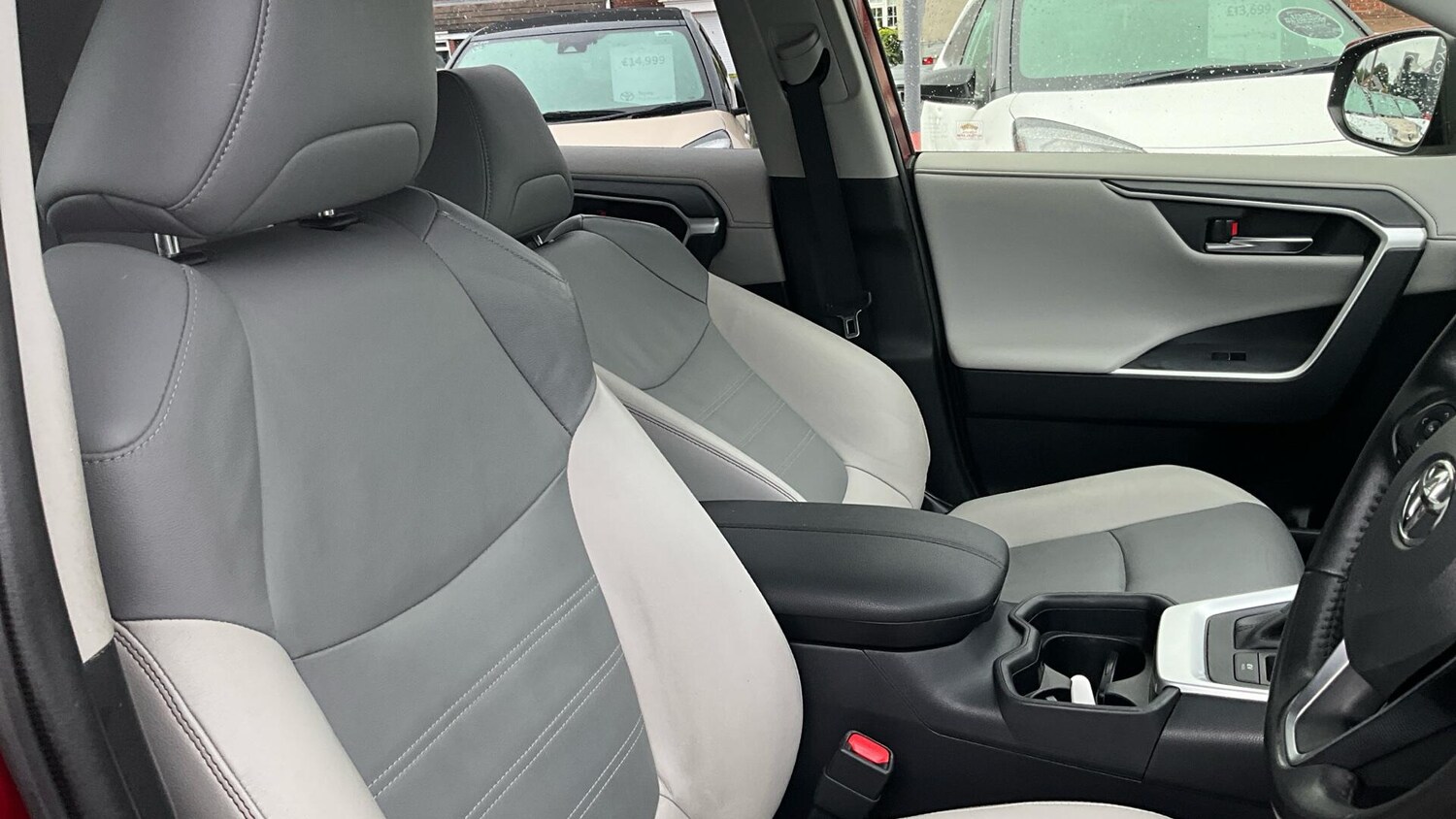 Used Toyota RAV4 2019 for sale - 76108915: Photo 46