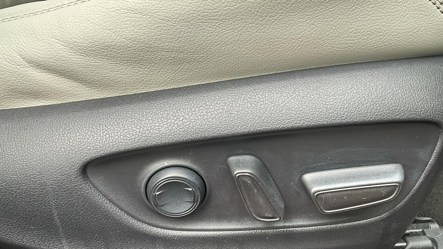 Used Toyota RAV4 2019 for sale - 76108915: Photo 47