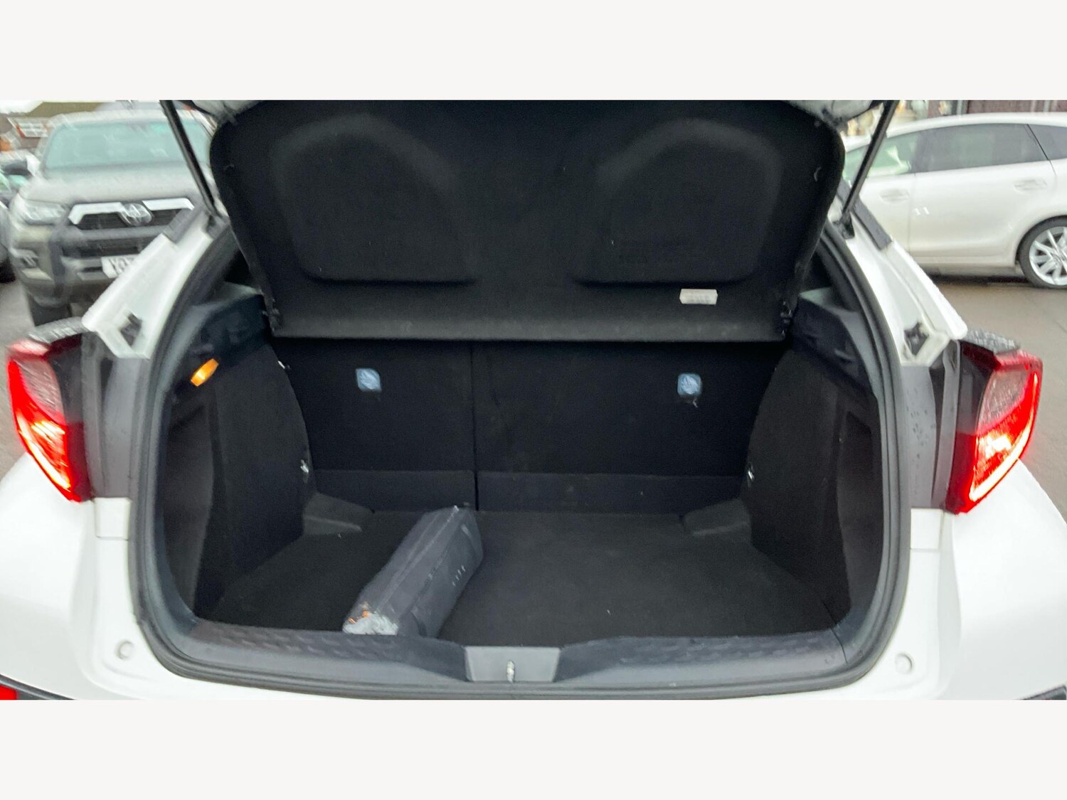 Used Toyota C-HR 2022 for sale - 76608358: Photo 16