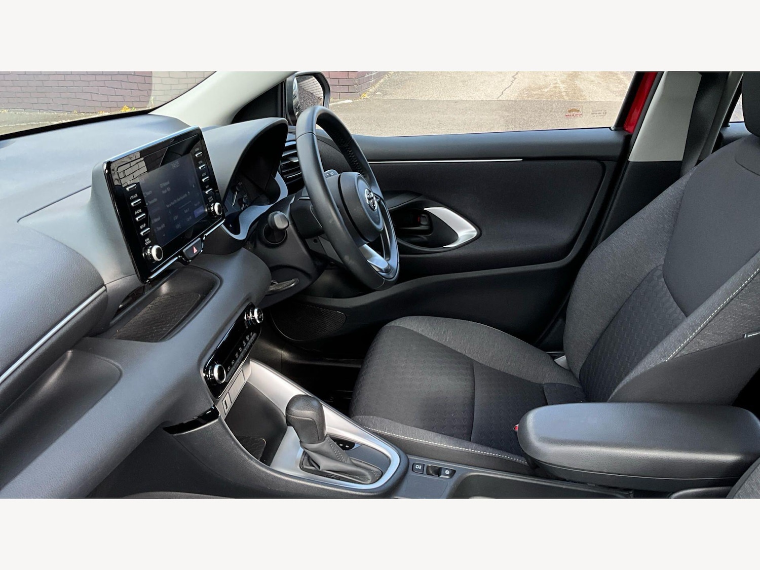 Used Toyota Yaris 2023 for sale - 77793391: Photo 12