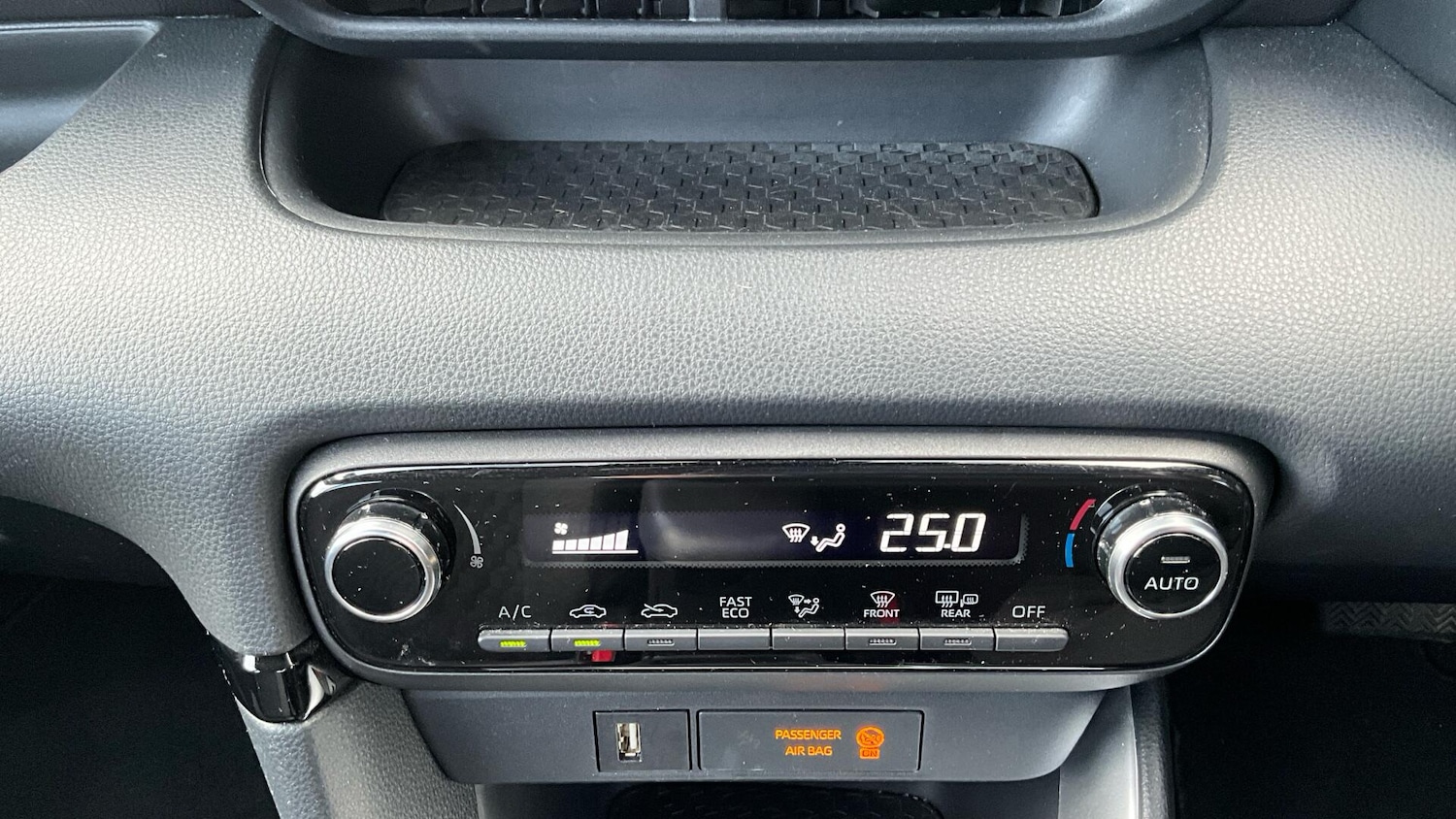 Used Toyota Yaris 2023 for sale - 77793391: Photo 34