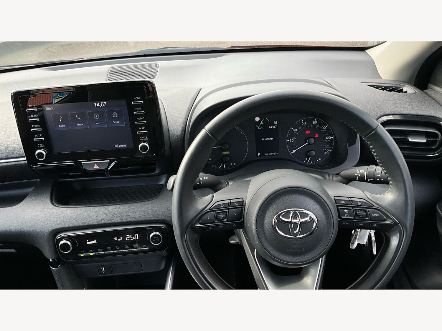 Used Toyota Yaris 2023 for sale - 77793391: Photo 8