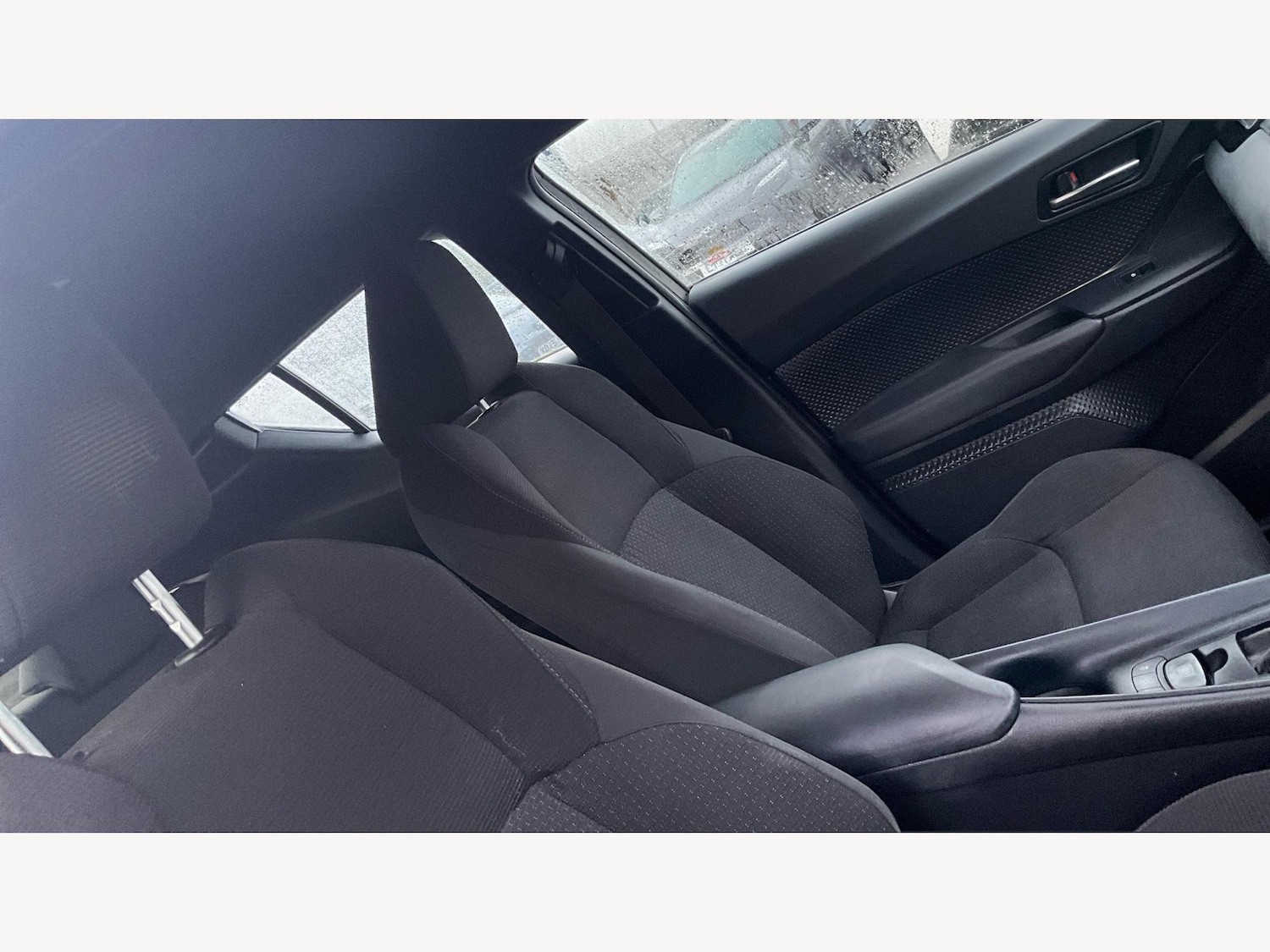 Used Toyota C-HR 2019 for sale - 76572097: Photo 24