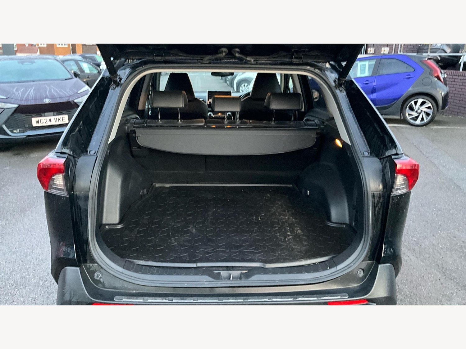 Used Toyota RAV4 2020 for sale - 77131663: Photo 23