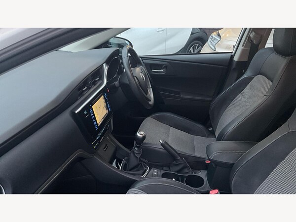 Used Toyota Auris 2017 for sale - 76326710: Photo 12