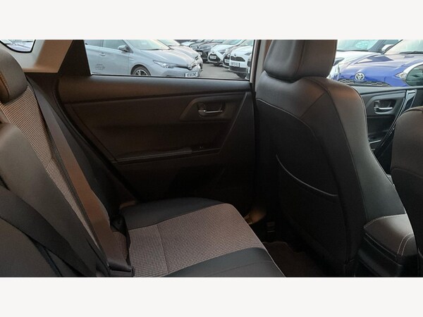 Used Toyota Auris 2017 for sale - 76326710: Photo 14