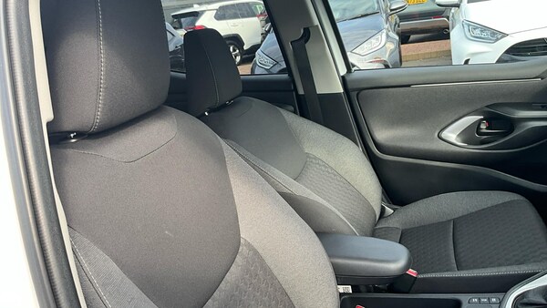 Used Toyota Yaris 2023 for sale - 75747038: Photo 46
