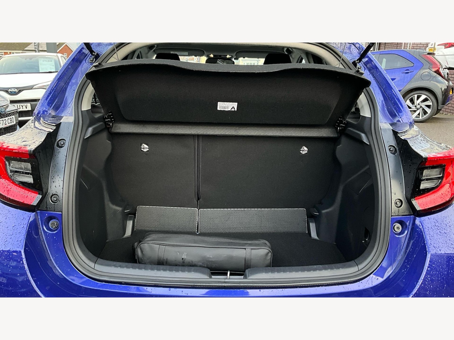 Used Toyota Yaris 2024 for sale - 77647050: Photo 16