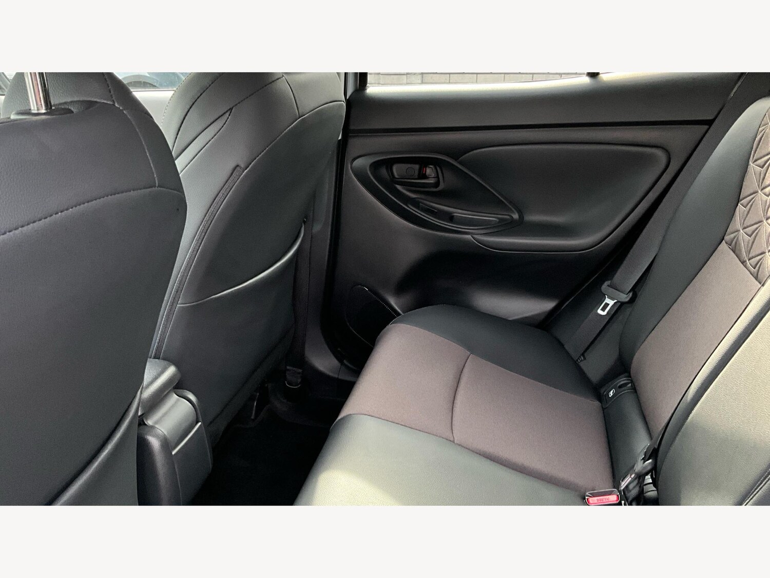 Used Toyota Yaris Cross 2024 for sale - 76099606: Photo 15