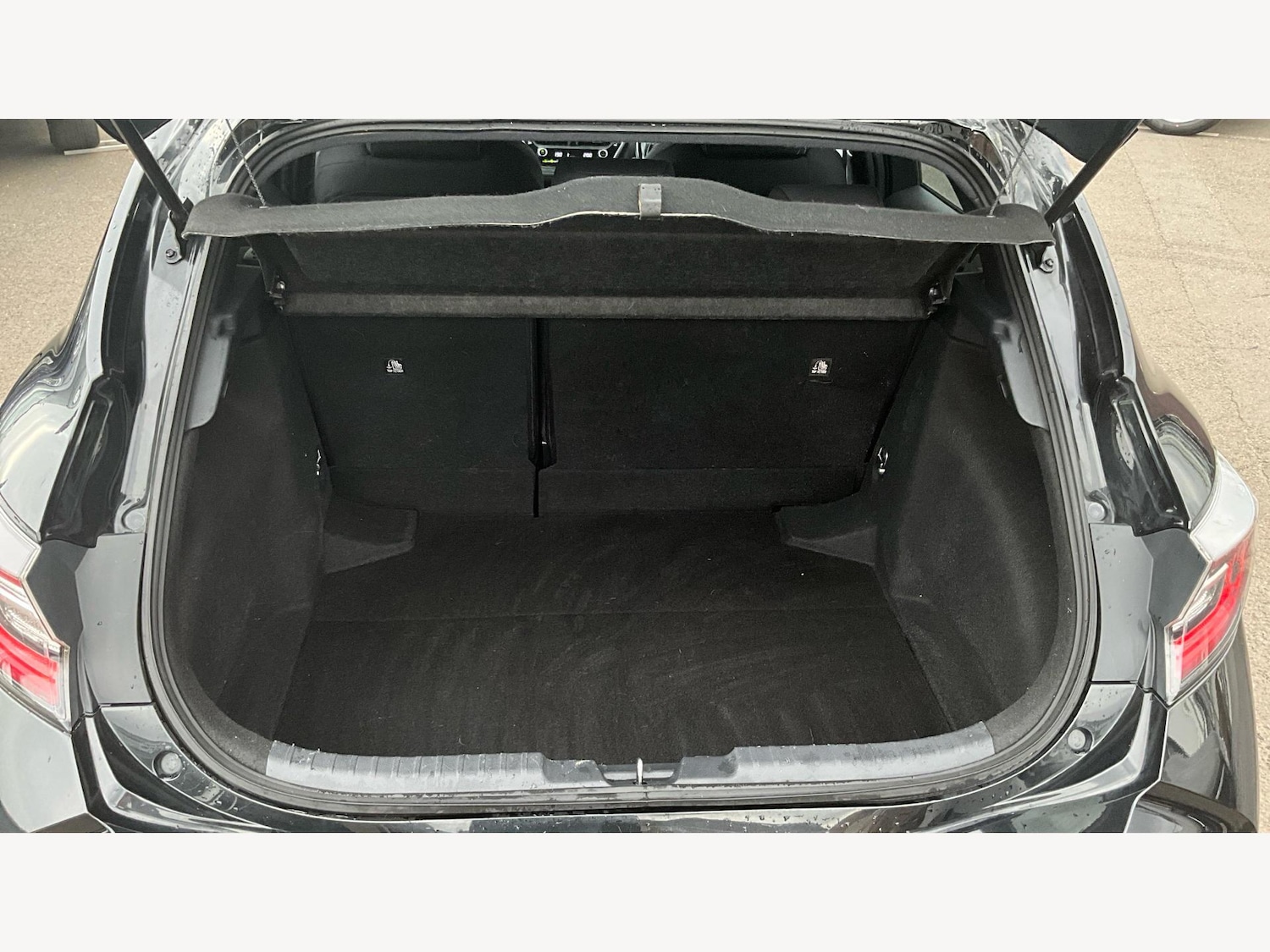 Used Toyota Corolla 2019 for sale - 76349624: Photo 23
