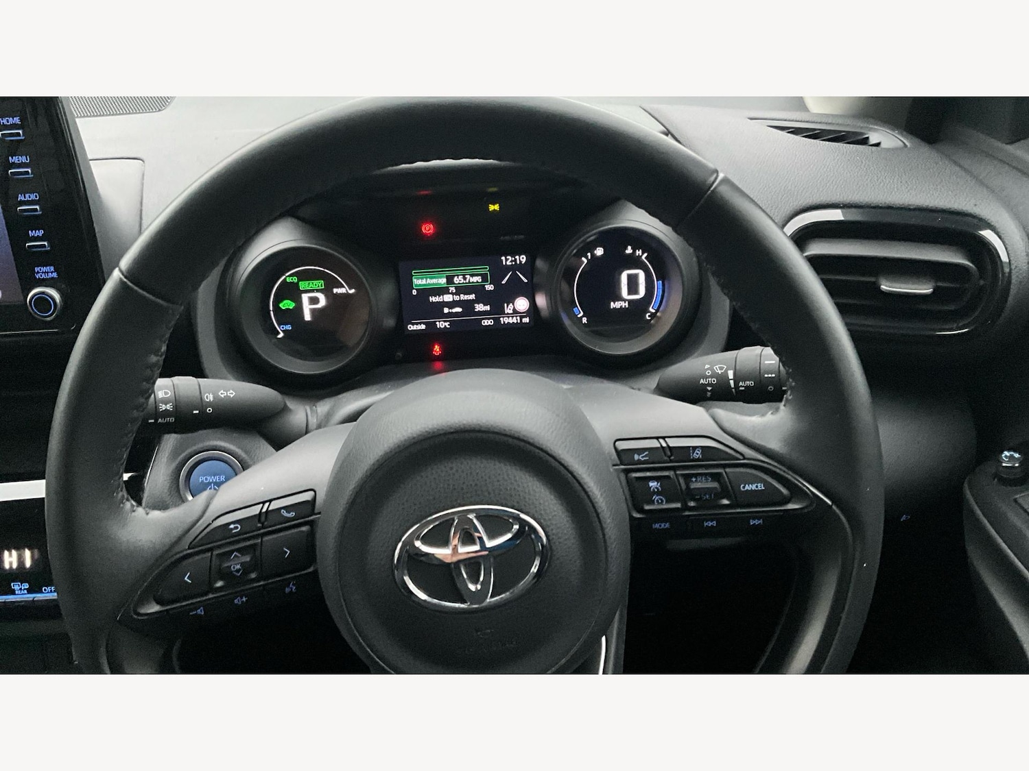 Used Toyota Yaris Cross 2023 for sale - 77162911: Photo 11
