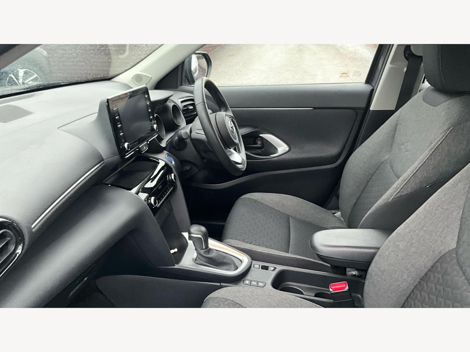 Used Toyota Yaris Cross 2023 for sale - 77162911: Photo 12