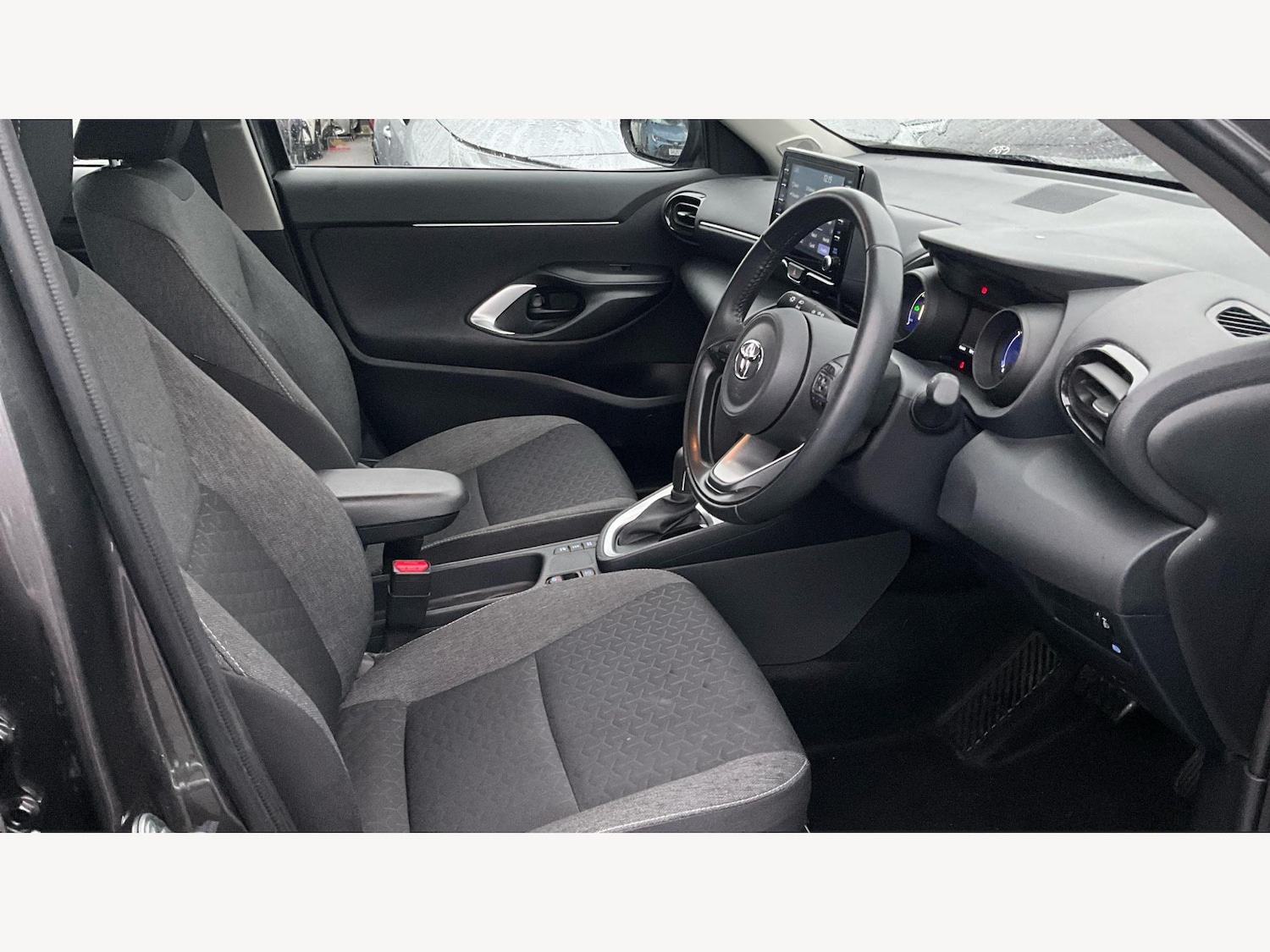 Used Toyota Yaris Cross 2023 for sale - 77162911: Photo 13