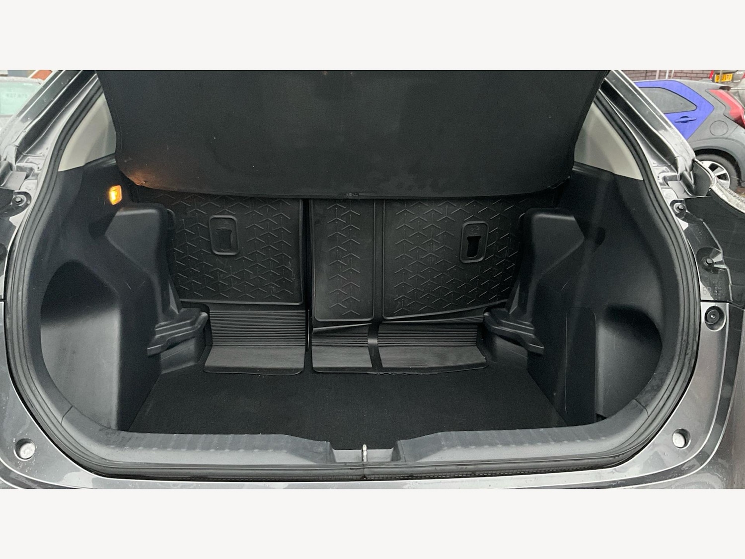 Used Toyota Yaris Cross 2023 for sale - 77162911: Photo 16