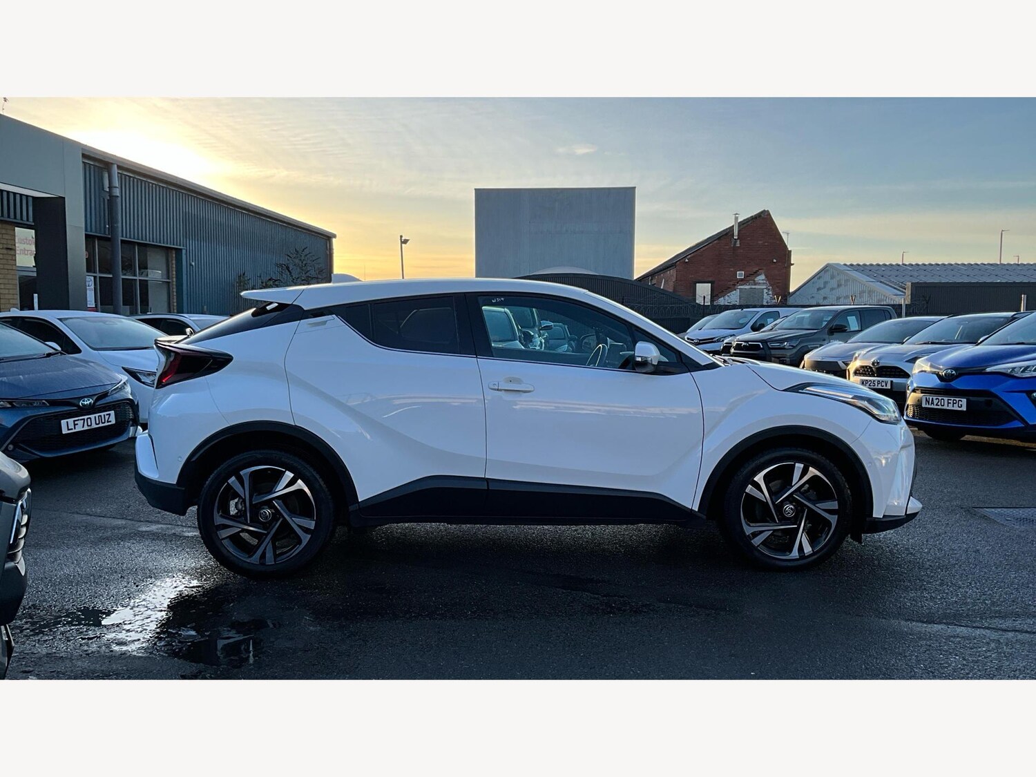 Used Toyota C-HR 2023 for sale - 77049780: Photo 18