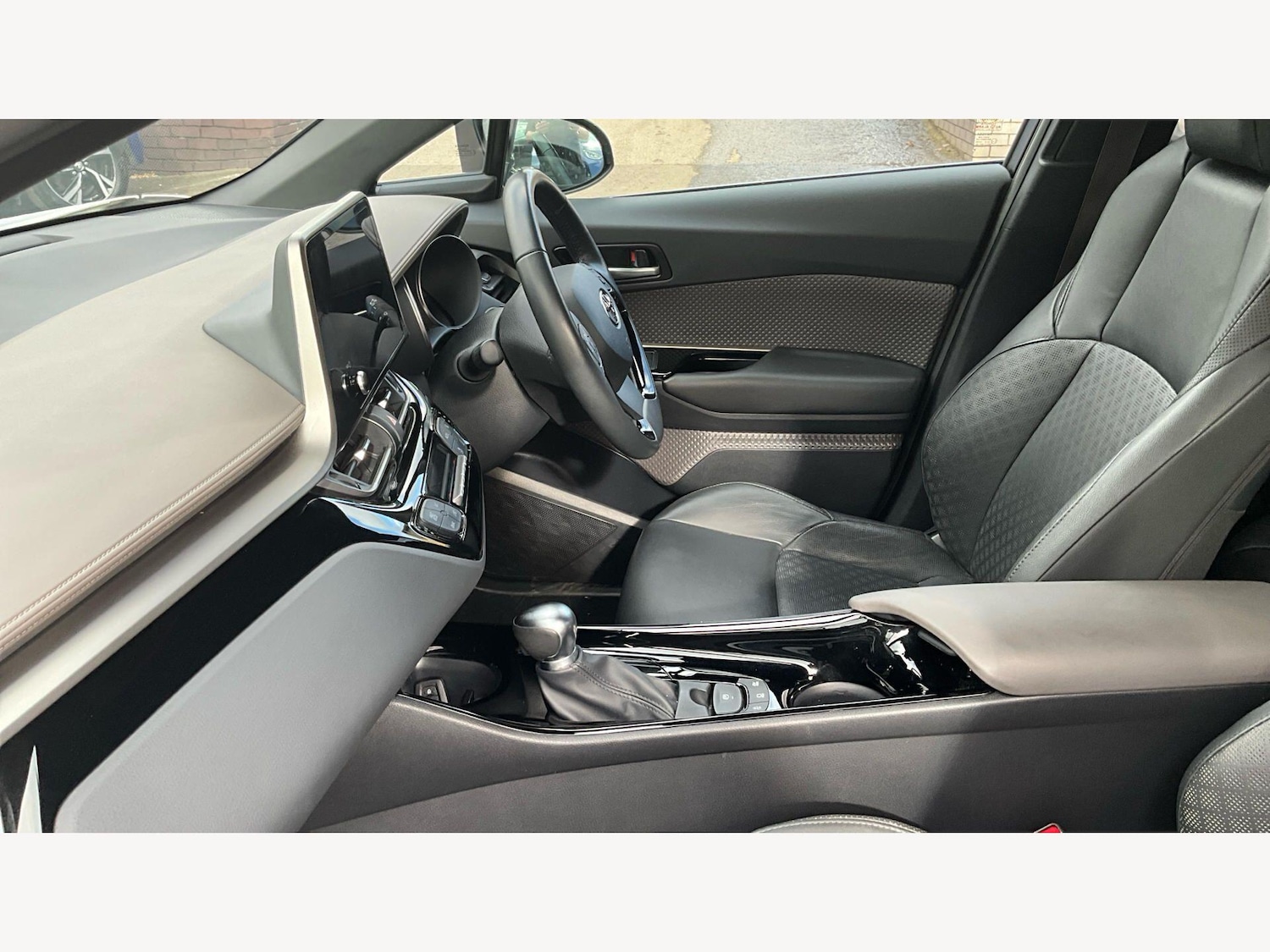 Used Toyota C-HR 2022 for sale - 78147970: Photo 12