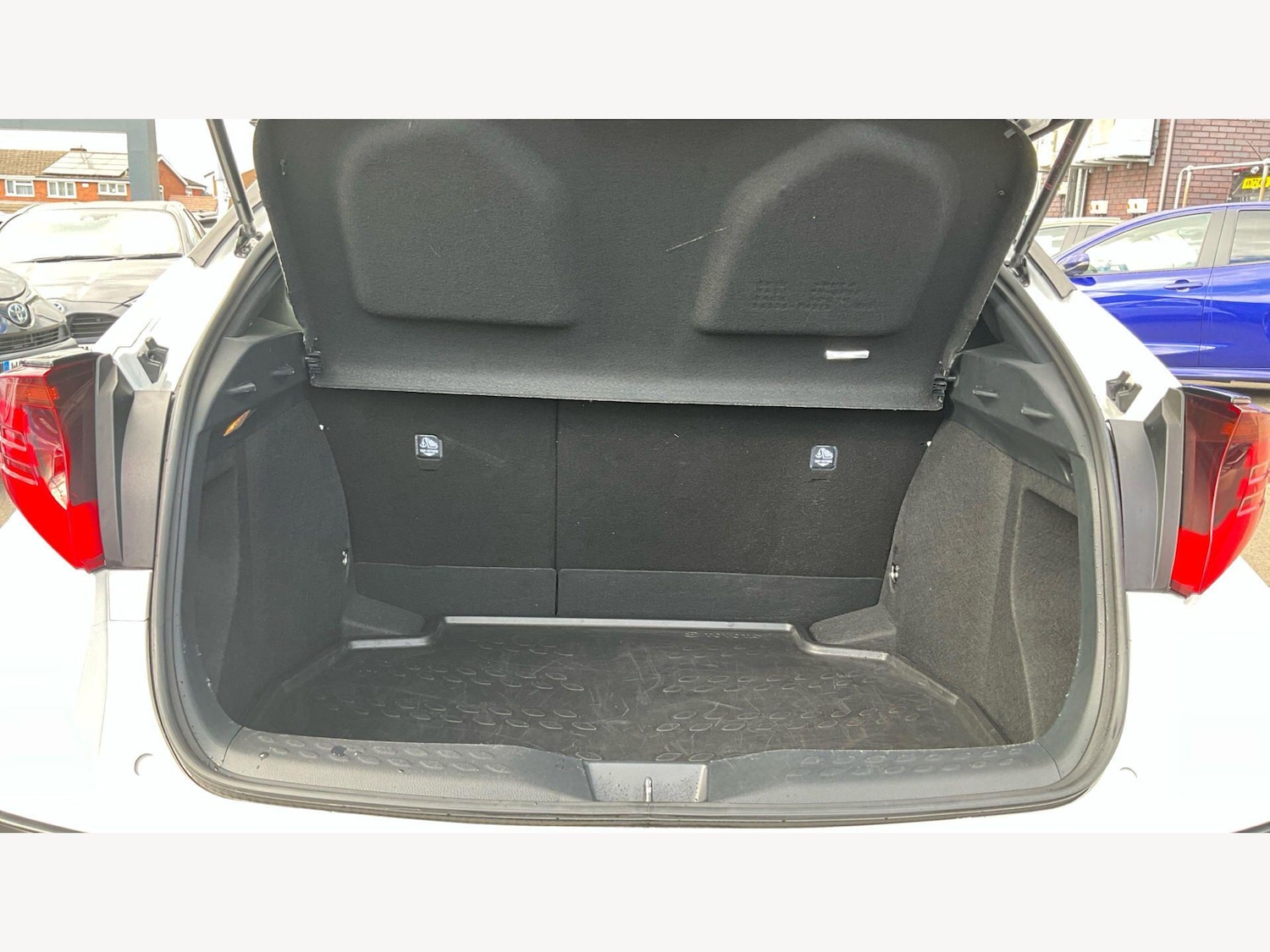 Used Toyota C-HR 2022 for sale - 78147970: Photo 16