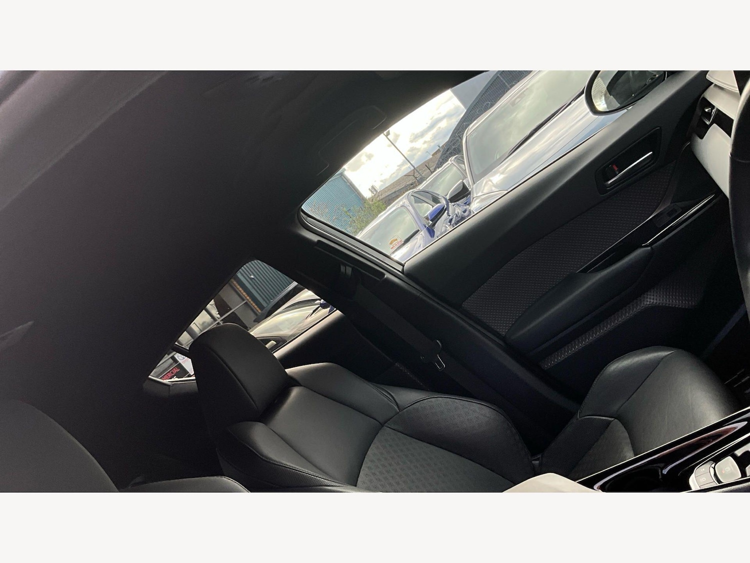 Used Toyota C-HR 2022 for sale - 78147970: Photo 24