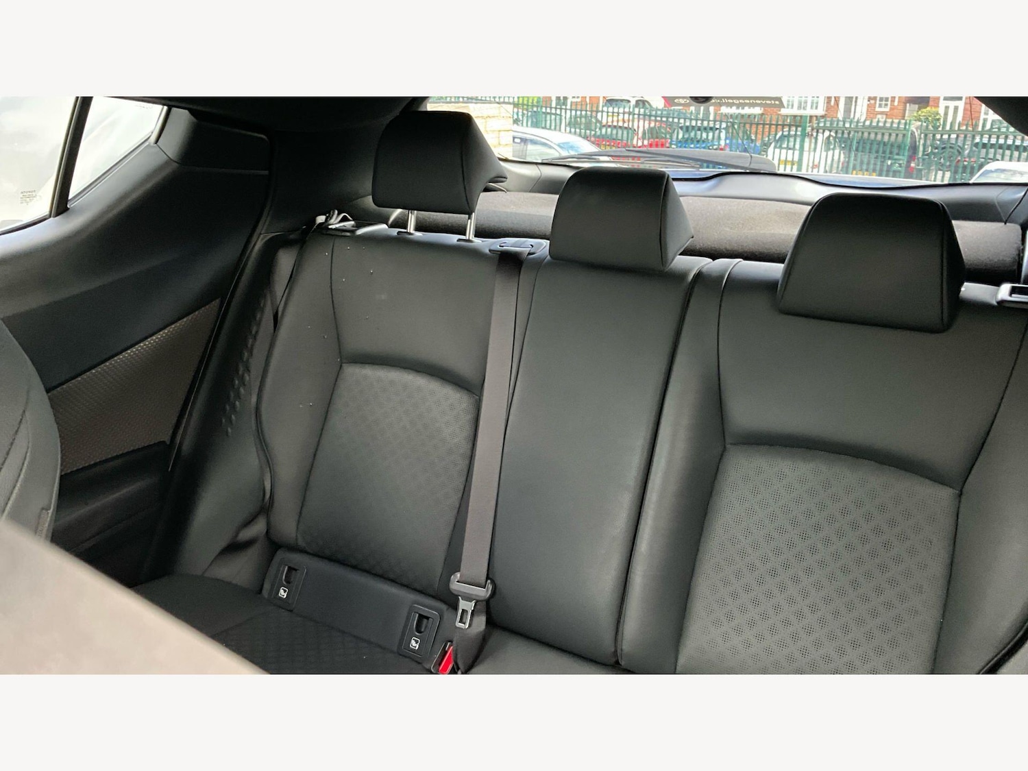 Used Toyota C-HR 2022 for sale - 78147970: Photo 25