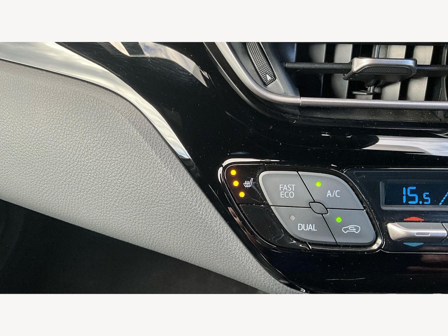 Used Toyota C-HR 2022 for sale - 78147970: Photo 45