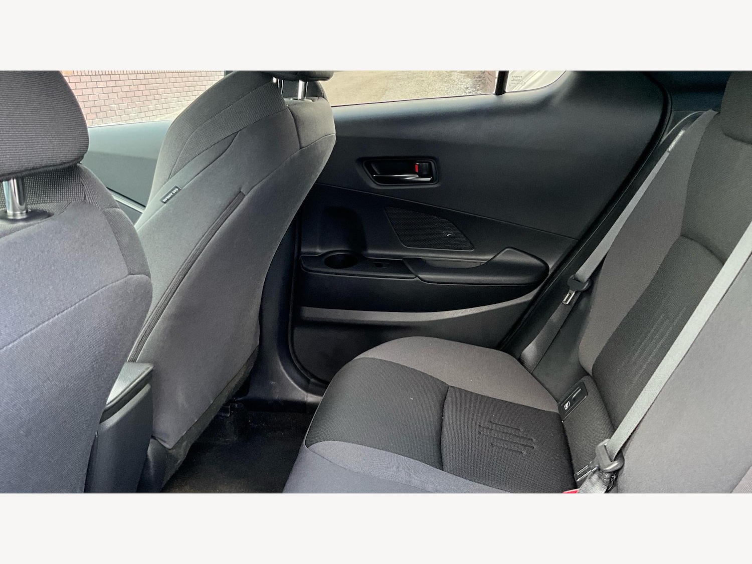 Used Toyota C-HR 2024 for sale - 76632634: Photo 15