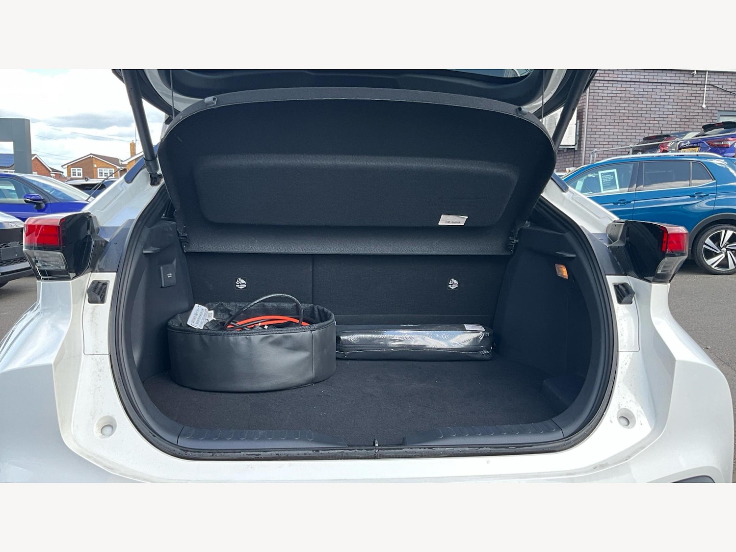 Used Toyota C-HR 2024 for sale - 76632634: Photo 16