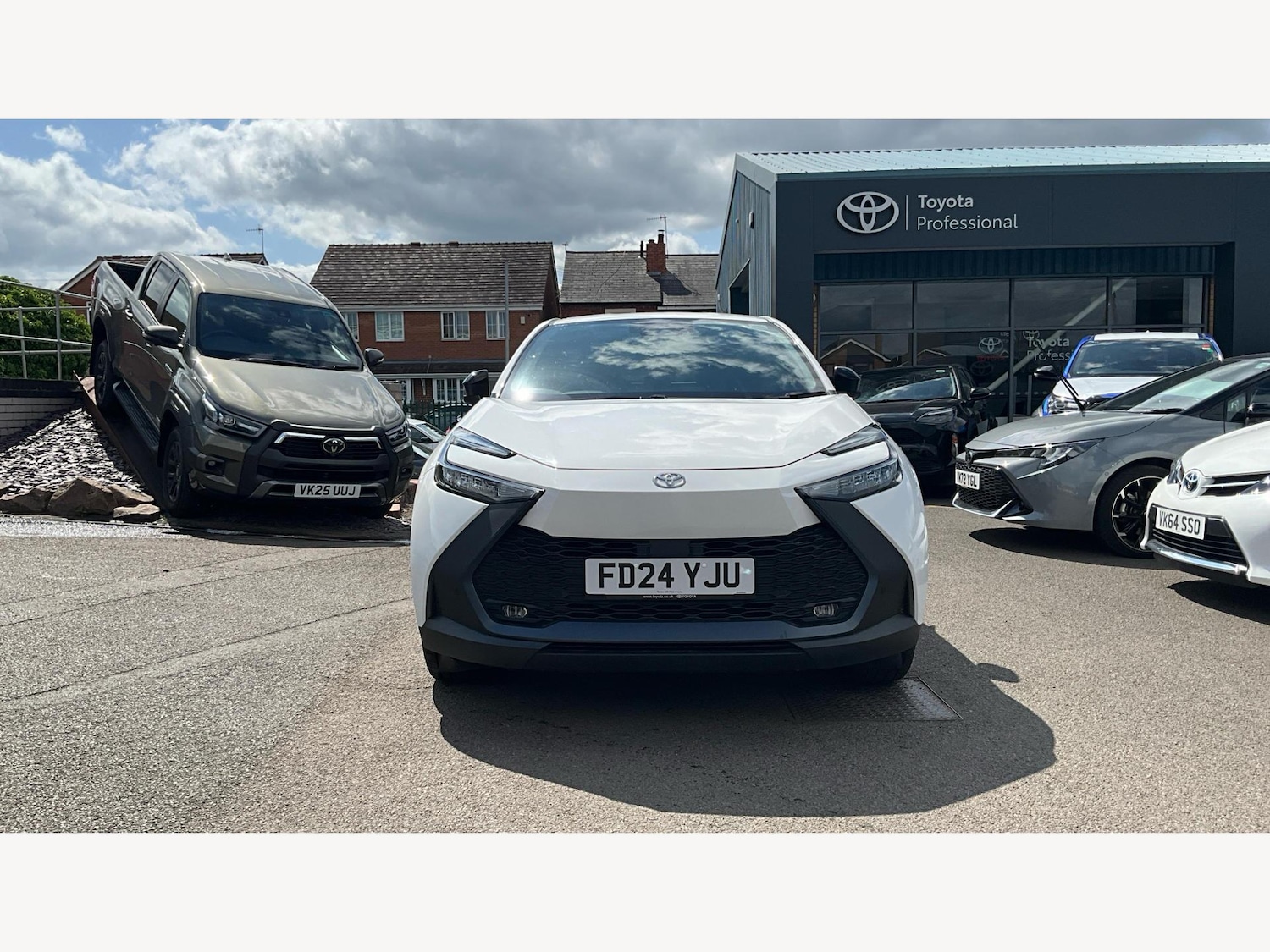 Used Toyota C-HR 2024 for sale - 76632634: Photo 17