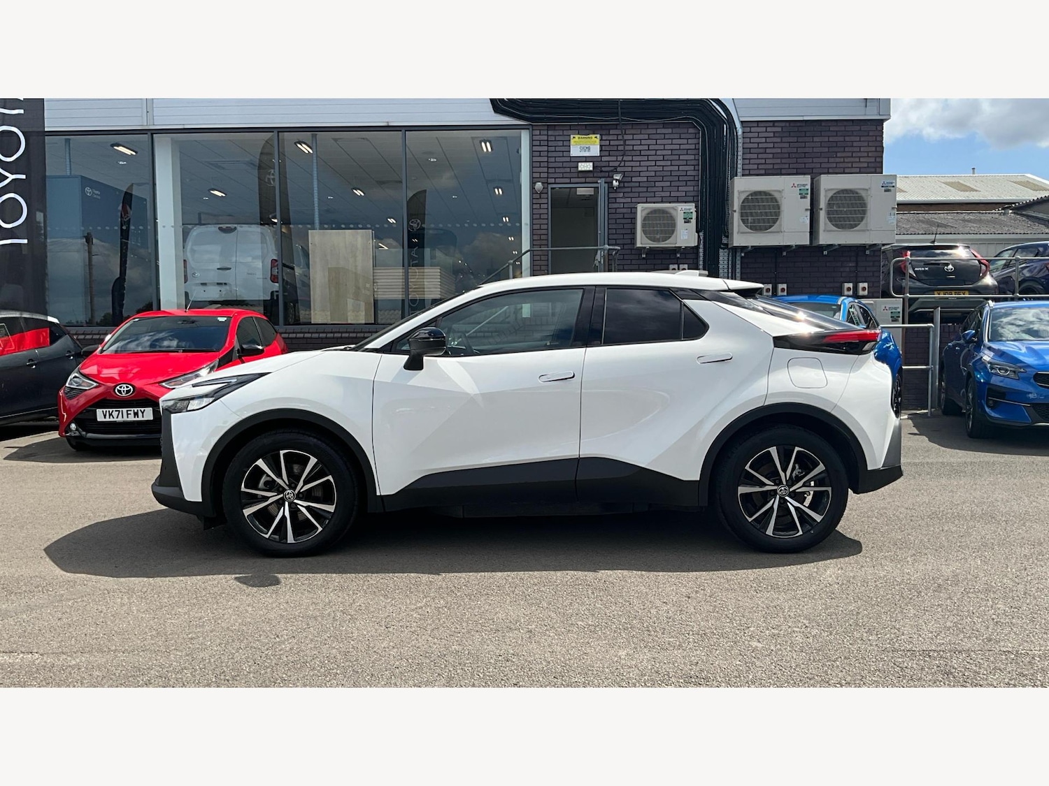 Used Toyota C-HR 2024 for sale - 76632634: Photo 19