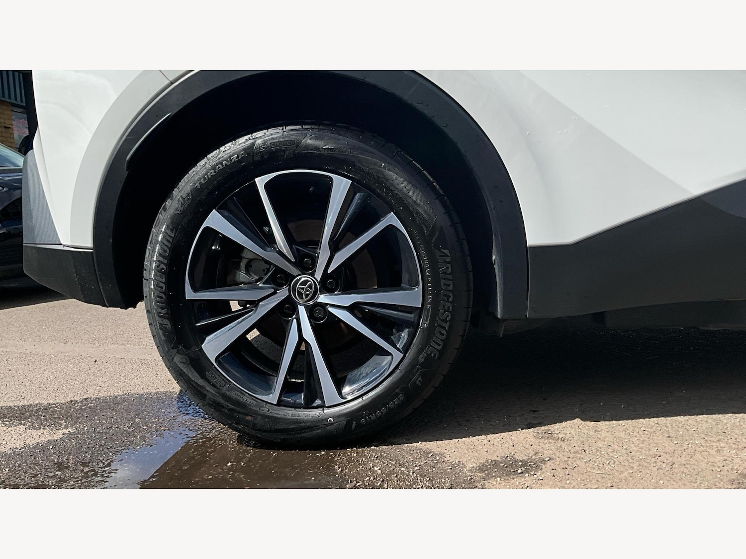 Used Toyota C-HR 2024 for sale - 76632634: Photo 20