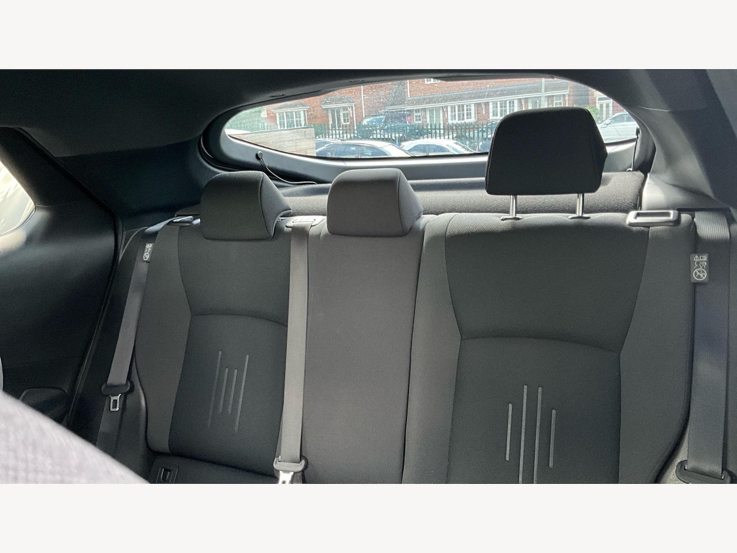 Used Toyota C-HR 2024 for sale - 76632634: Photo 24