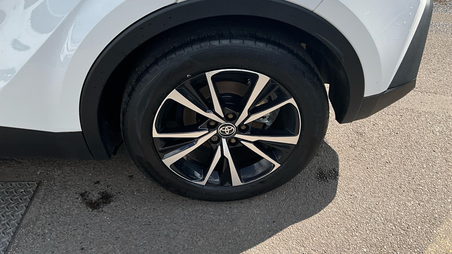 Used Toyota C-HR 2024 for sale - 76632634: Photo 35