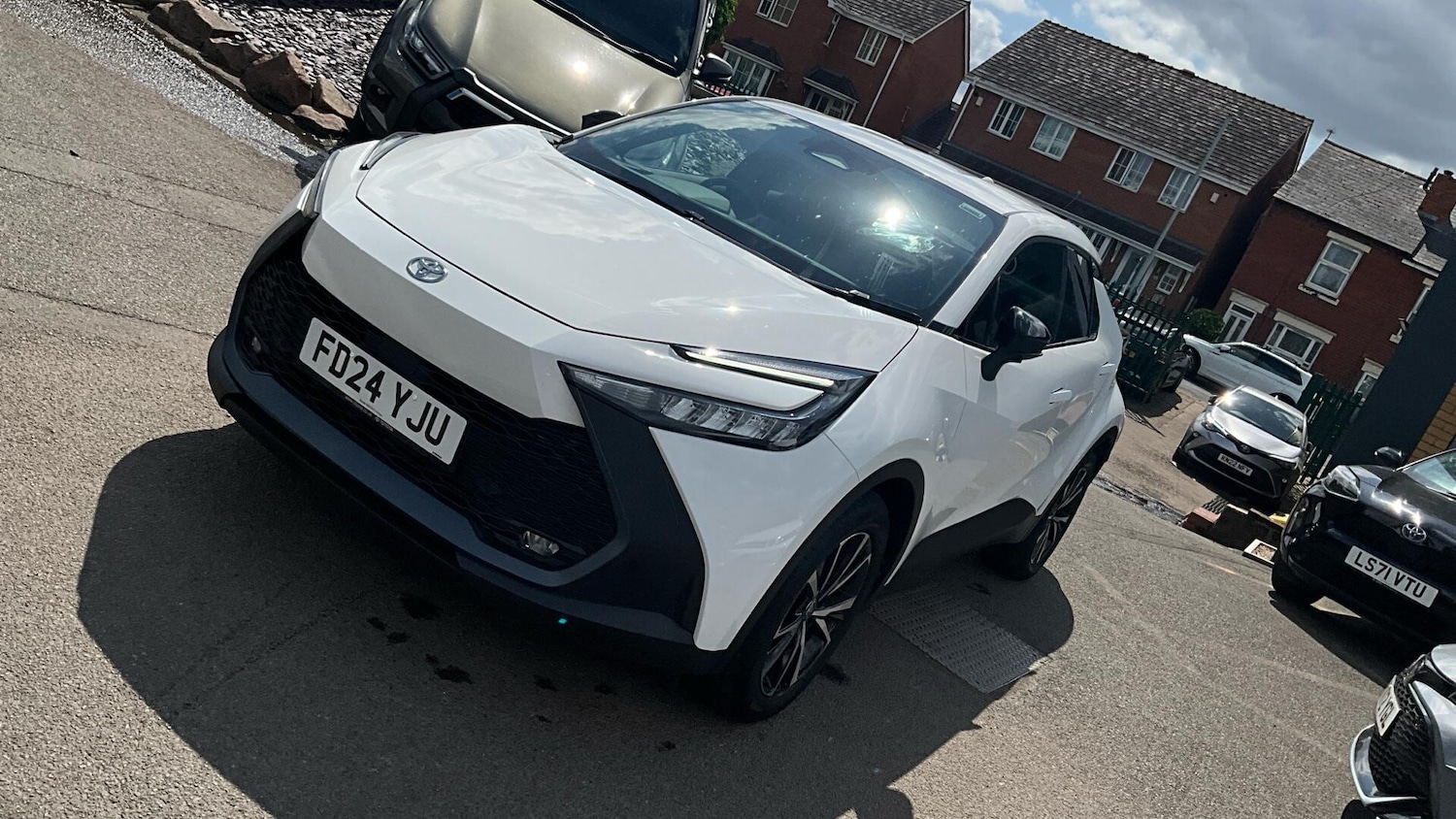 Used Toyota C-HR 2024 for sale - 76632634: Photo 40