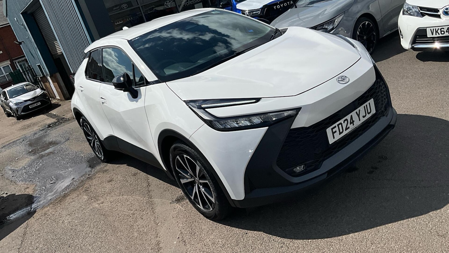 Used Toyota C-HR 2024 for sale - 76632634: Photo 41