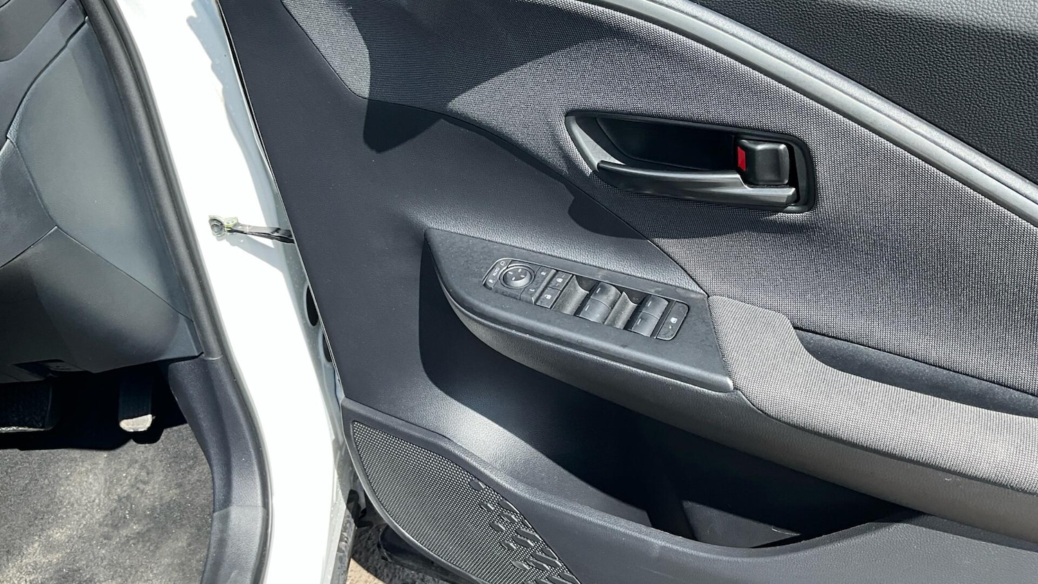 Used Toyota C-HR 2024 for sale - 76632634: Photo 42