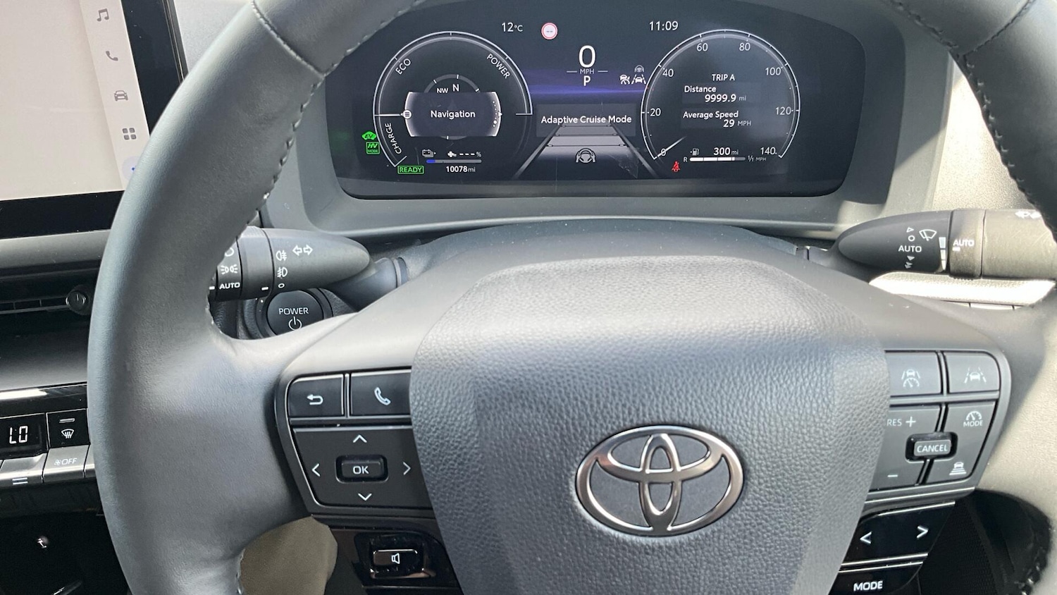 Used Toyota C-HR 2024 for sale - 76632634: Photo 65