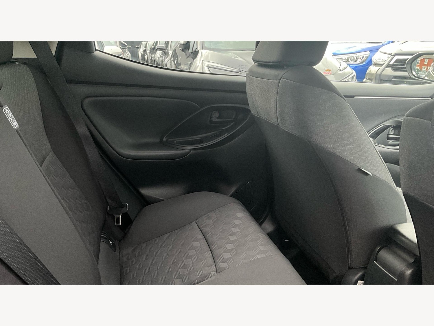 Used Toyota Yaris 2024 for sale - 76408602: Photo 14