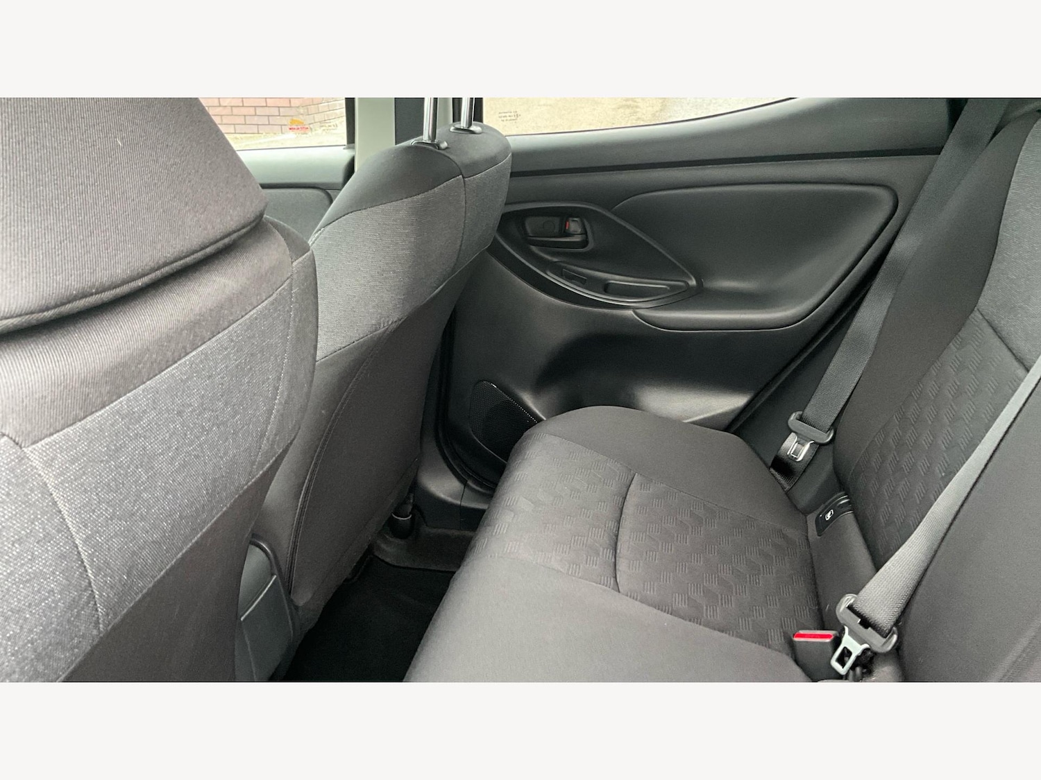 Used Toyota Yaris 2024 for sale - 76408602: Photo 15