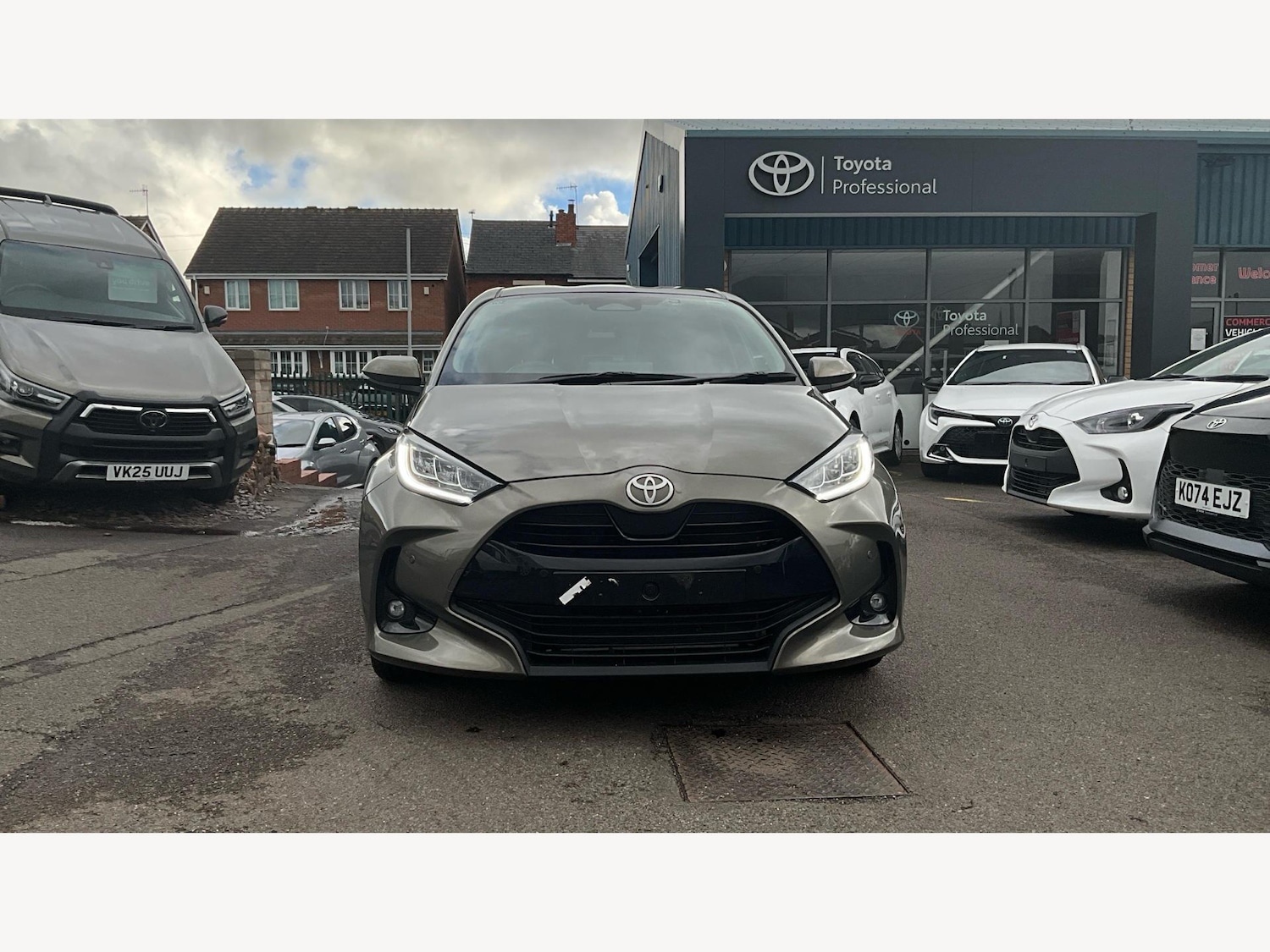 Used Toyota Yaris 2024 for sale - 76408602: Photo 17