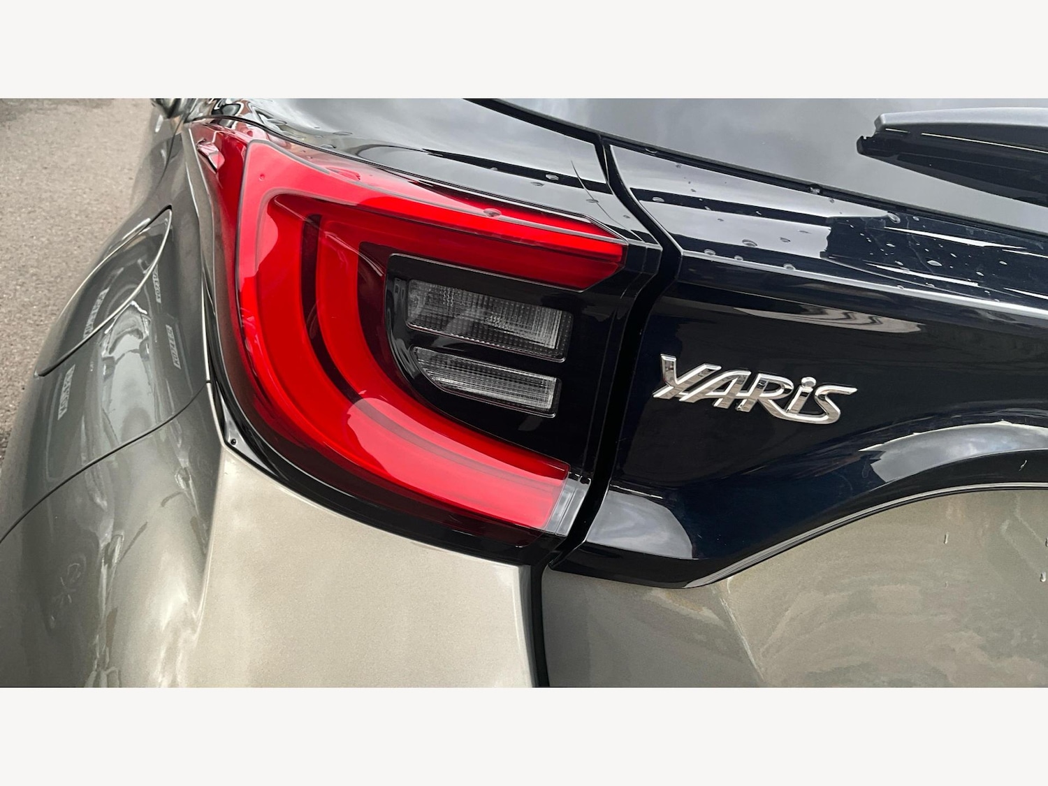 Used Toyota Yaris 2024 for sale - 76408602: Photo 27